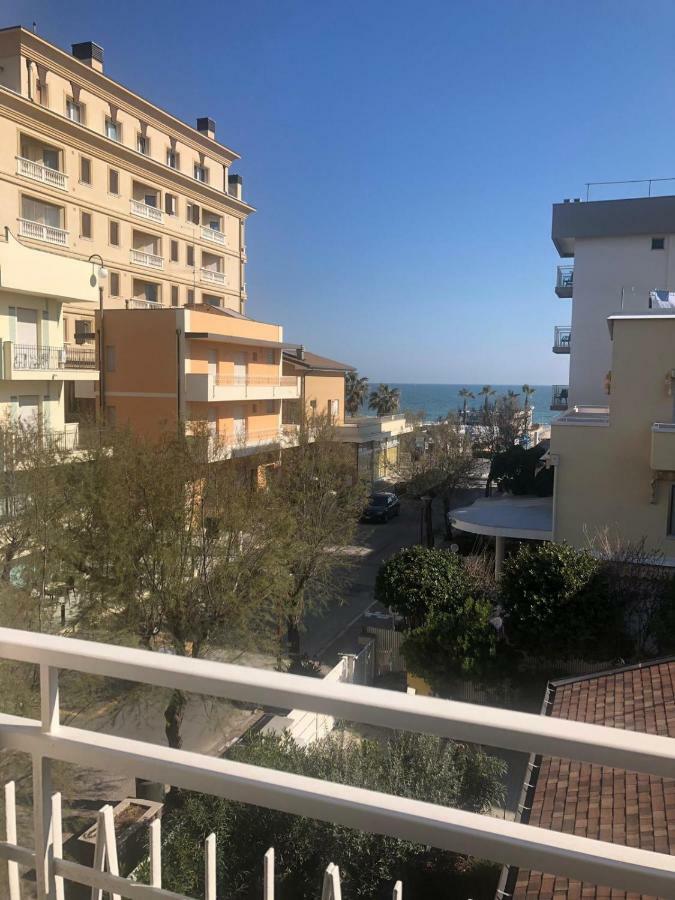Pensione Elena Misano Adriatico Kültér fotó